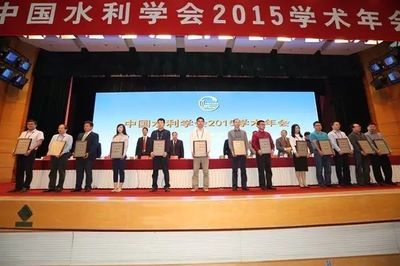 凝心聚力迎接黨代會，科技創(chuàng)新引領(lǐng)雙一流——我校新材料技術(shù)推廣服務(wù)助力科研與社會服務(wù)能力持續(xù)增強